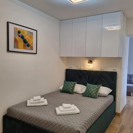 Apartamento Color Block Near Old Town